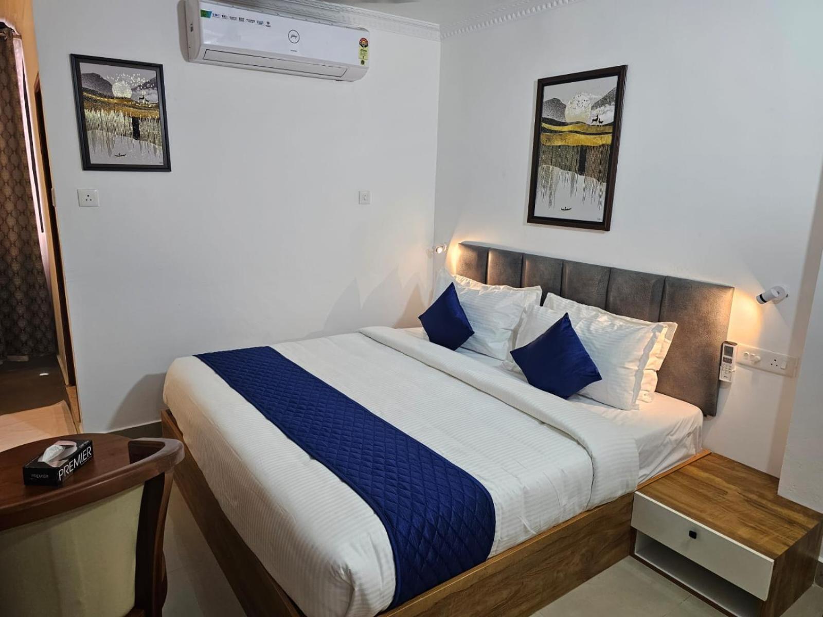 Pearl Residency Hotel Ayoor Eksteriør billede